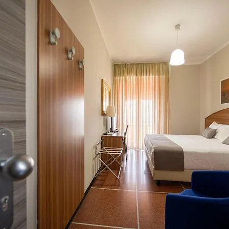 Mediterraneo 3* Cavi di Lavagna