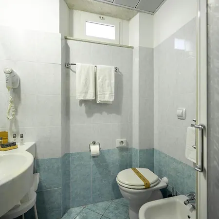 Mediterraneo Hotel Cavi di Lavagna