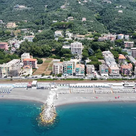 Mediterraneo Szálloda Cavi di Lavagna