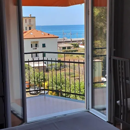 Mediterraneo Szálloda Cavi di Lavagna