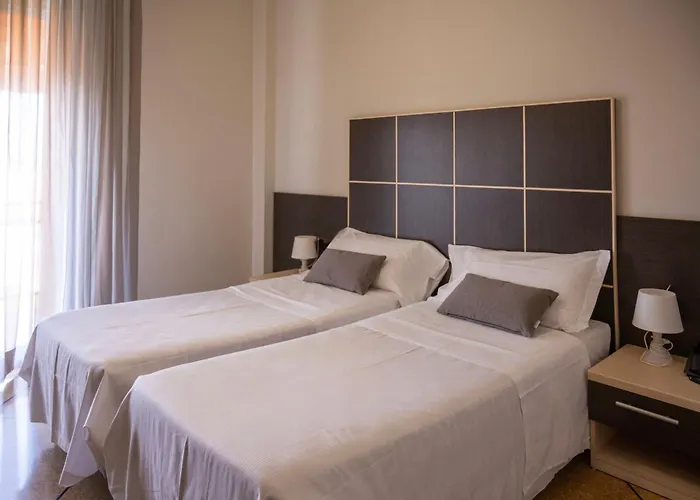 Mediterraneo Hotel Cavi di Lavagna