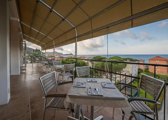 Mediterraneo Hotel 3*