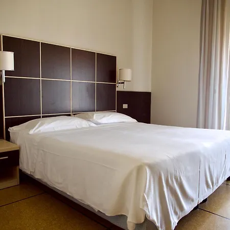 Hotel Mediterraneo Cavi di Lavagna