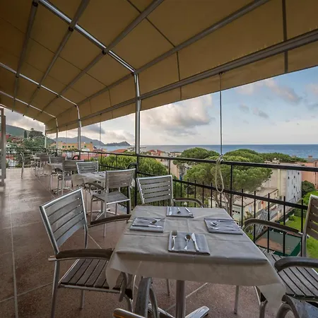 Mediterraneo Hotel 3*
