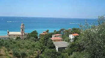 Mediterraneo Hotel Cavi di Lavagna