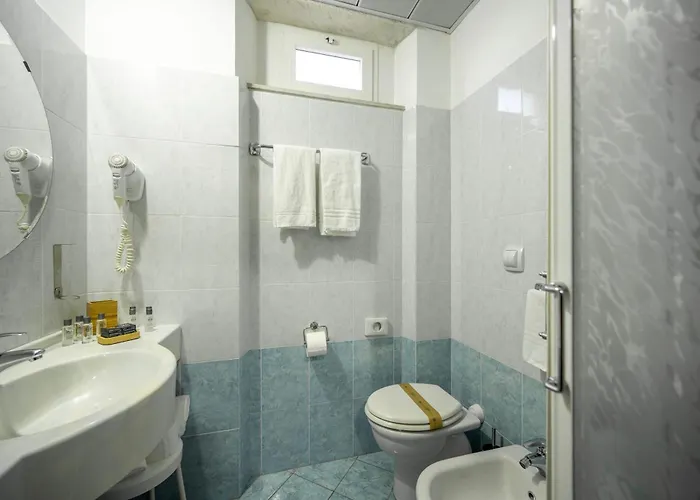 Mediterraneo Hotell Cavi di Lavagna