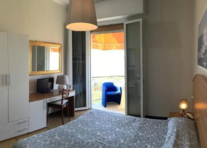 Hotel Mediterraneo Cavi di Lavagna