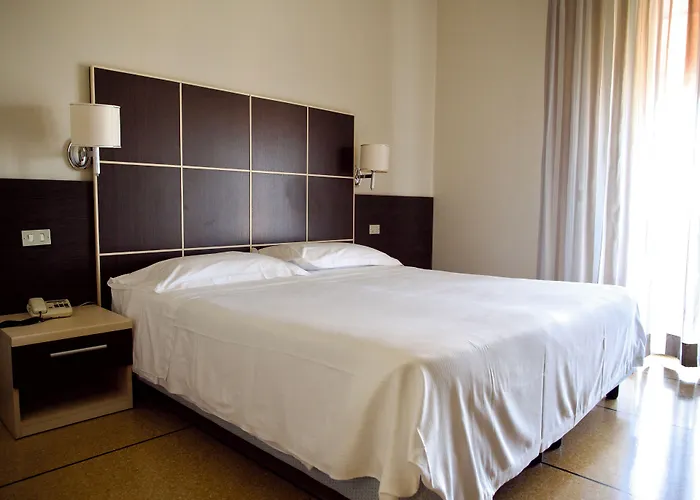 Mediterraneo Hotel 3*
